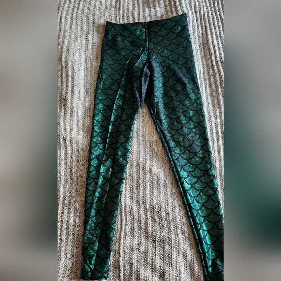 Blackmilk Mermemerald Leggings - Picture 2 of 6